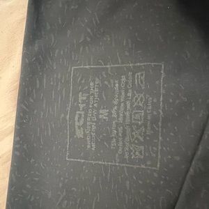 ECHT navy blue leggings.